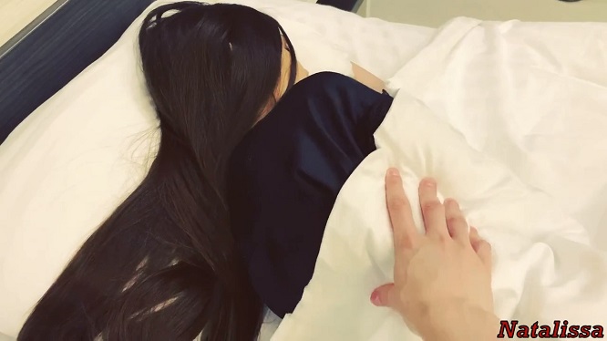 Обкончал лицо плоской сестры после ебалова